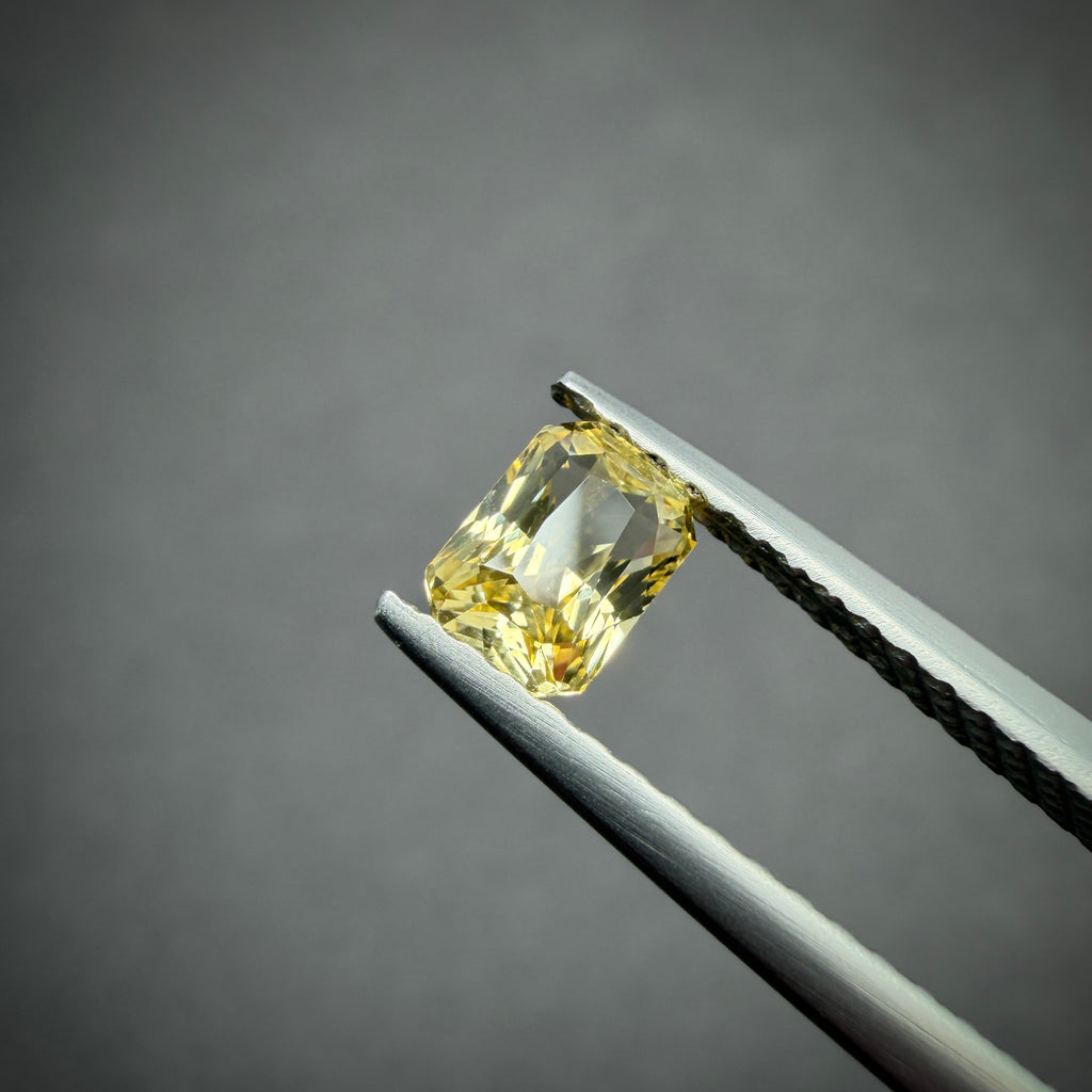 黃色藍寶石 1.1克拉