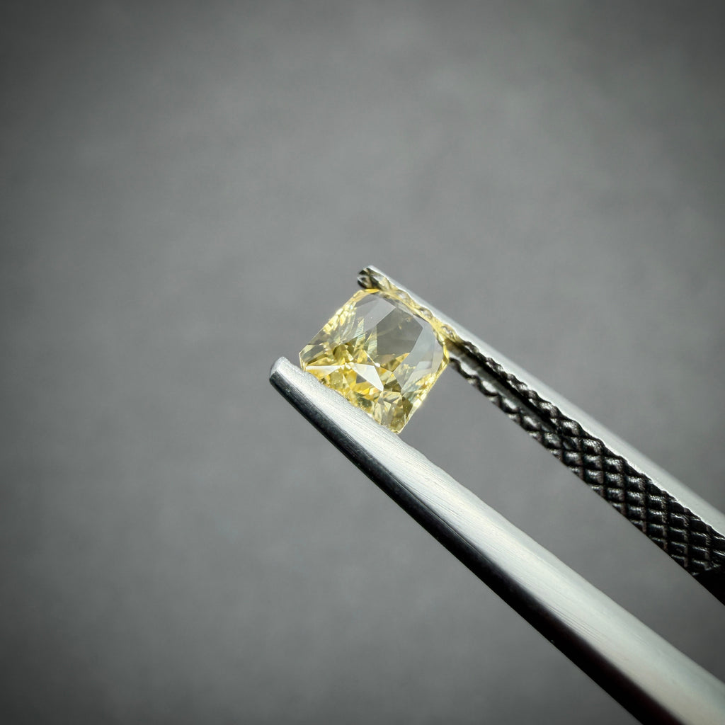 黃色藍寶石 1.1克拉