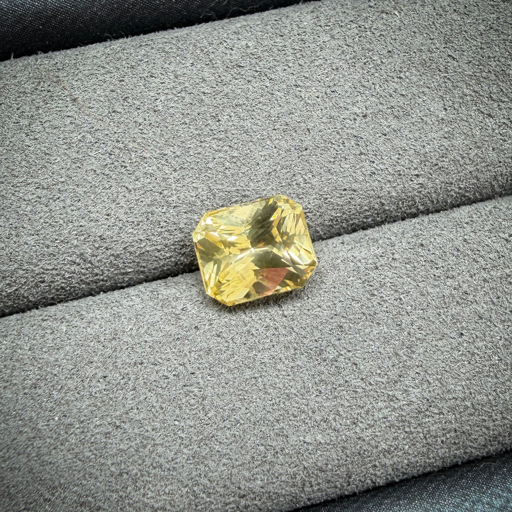 黃色藍寶石 1.17克拉
