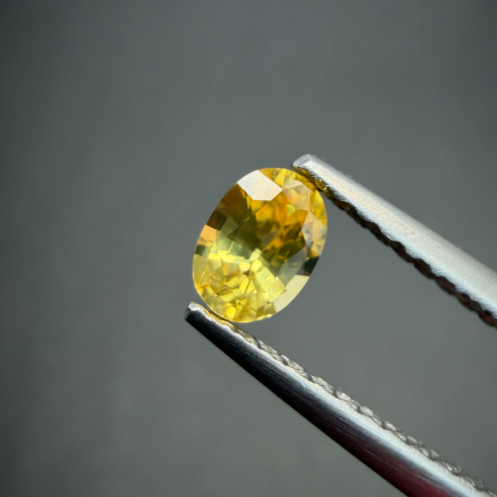 黃色藍寶石 0.68克拉