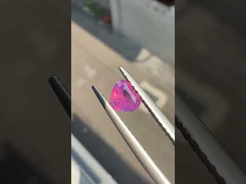 無燒 濃紫粉色 藍寶石 1.01克拉