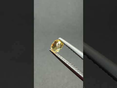 黃色藍寶石 0.68克拉